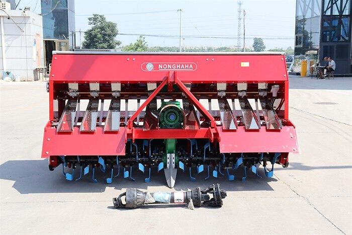 农哈哈2BFG-16（230）旋耕施肥播种机