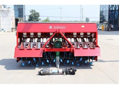 农哈哈2BFG-16（230）旋耕施肥播种机