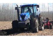 纽荷兰2304拖拉机带贝松大四铧作业!