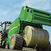 约翰迪尔F441R圆捆机