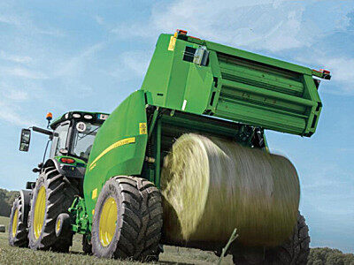 约翰迪尔F441R圆捆机