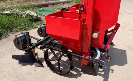 鲁洲2CM-1土豆马铃薯种植机