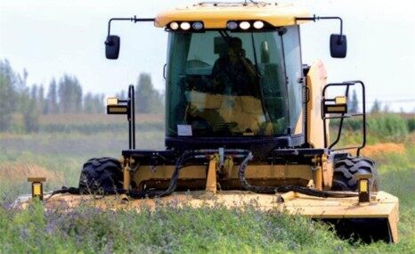 纽荷兰SR220PLUS（G4）自走式割草压扁机