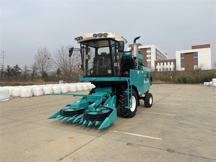 五征高北M2000（4QZ-M30（G4））自走式青饲料收获机