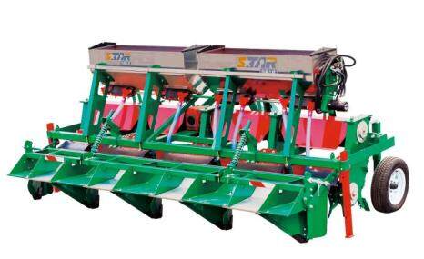 希森天成3ZMP-360F四行马铃薯动力中耕机