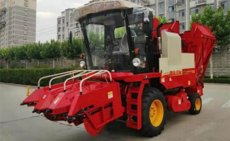 雷沃谷神CD03(4YZ-3H2)(G4)自走式玉米收割机