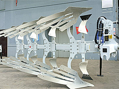 龙丰开拓者1LYFT-460B液压调幅翻转犁