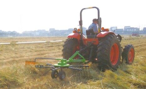 欧科9LXD-2.5旋转搂草机