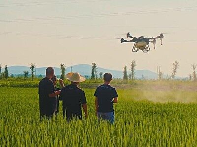 十年创新，开创全自主作业时代