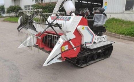 重庆富牌和众4LZ-1.0A型小型收割机