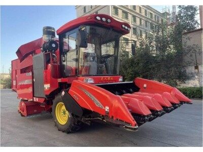 天人4YZ-5C自走式玉米收获机