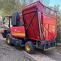 英虎4YZB-4F自走式玉米收割机