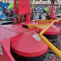 犇牛4QX-2300背负式青饲料收获机