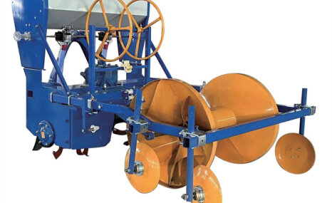 鸿友起垄覆膜机