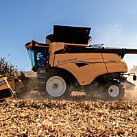 纽荷兰CR8.90双轴流收割机