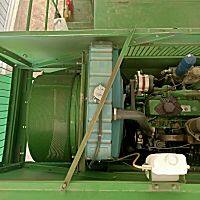 约翰迪尔W210全喂入联合收割机