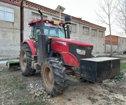 东方红LN2004拖拉机