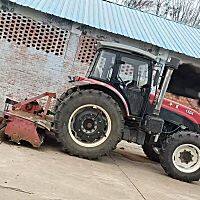 华夏1504轮式拖拉机