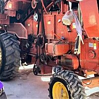 雷沃谷神GR80PRO轮式谷物收获机