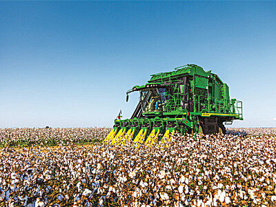 约翰迪尔CP770自走式打包摘棉机