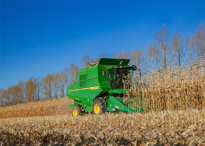 约翰迪尔C2 400联合收割机