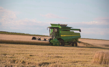 约翰迪尔C230联合收割机