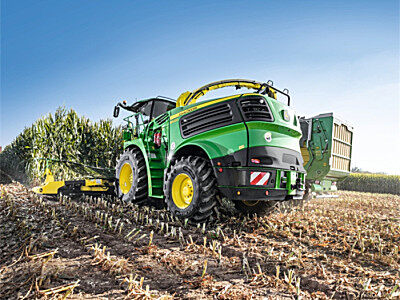 约翰迪尔8600自走式青贮收获机