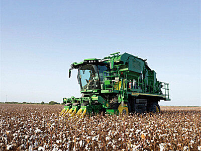 约翰迪尔CP570自走式打包摘棉机