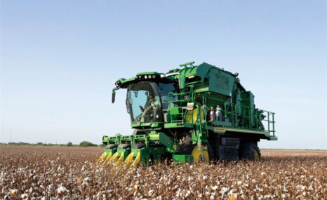 约翰迪尔CP570自走式打包摘棉机