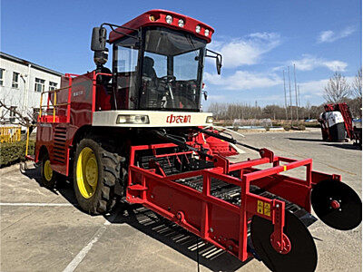 中机美诺4U2LJ-1730自走式马铃薯捡拾收获机