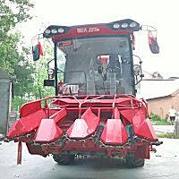 雷沃谷神CE04自走式玉米收割机