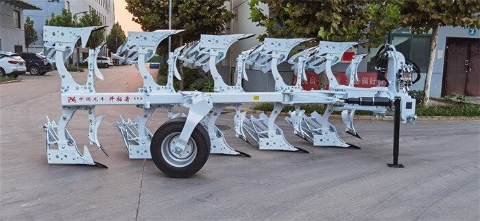 龙丰L系列1LYFT-550液压调幅翻转犁