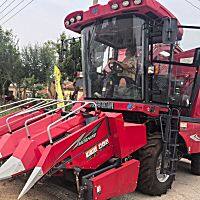 新疆牧神4YZB-4E玉米茎穗兼收收割机