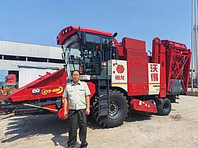 用户说裕龙:沃得“新利器”助力跨区“老把式”驰骋玉米地