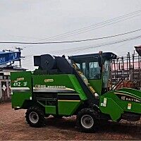 辽拓大益4YZ-3F玉米自走式收割机