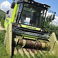 中联谷王4LZ-8BZ1自走式谷物联合收割机