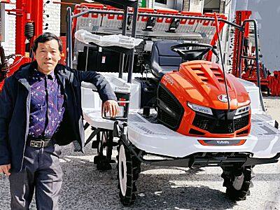 从泥瓦匠到“田管家”:张怀兵与久保田二十四载相伴 带领乡邻共走致富路