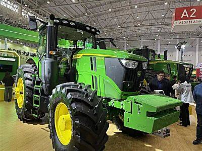 触手可及的震撼体验，约翰迪尔为您展现丰收答案!