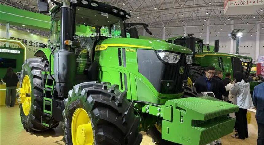 触手可及的震撼体验，约翰迪尔为您展现丰收答案!