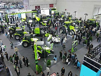 新“智”涌现丨中联重科高端农机产品矩阵闪耀2025国际农机展