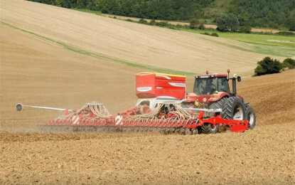 奥地博田免耕播种机