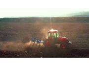 久保田70-95马力拖拉机作业视频