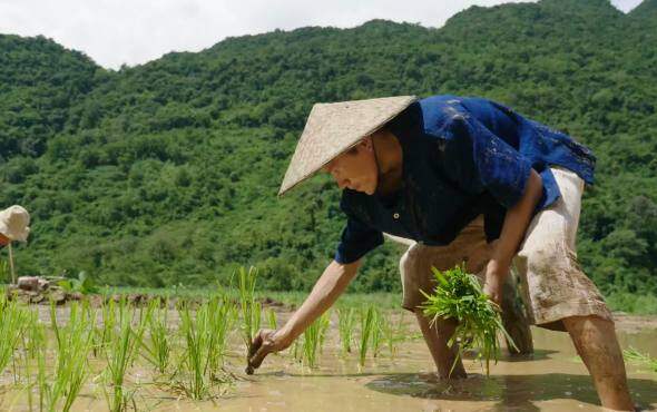 上海司南AG360北斗自动导航产品介绍视频