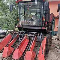 英虎4YZB-4J自走式玉米收获机