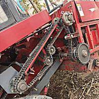 勇猛4YZ-4EQ1自走式玉米收获机