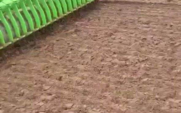 帝辛丰1BQ系列动力驱动耙作业视频