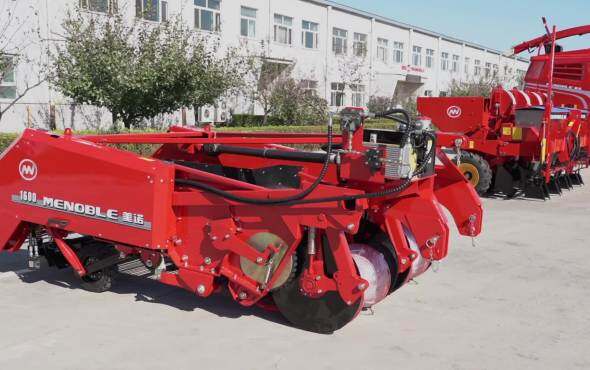 美诺1600B马铃薯收获机产品介绍