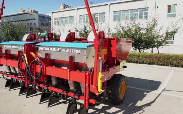 美诺1240B马铃薯种植机产品介绍