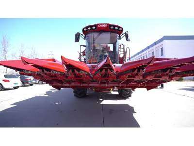 勇猛机械4YZ-6A15自走式玉米收获机