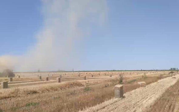 顺邦9YFZ-2.2A秸秆饲料打捆机作业视频